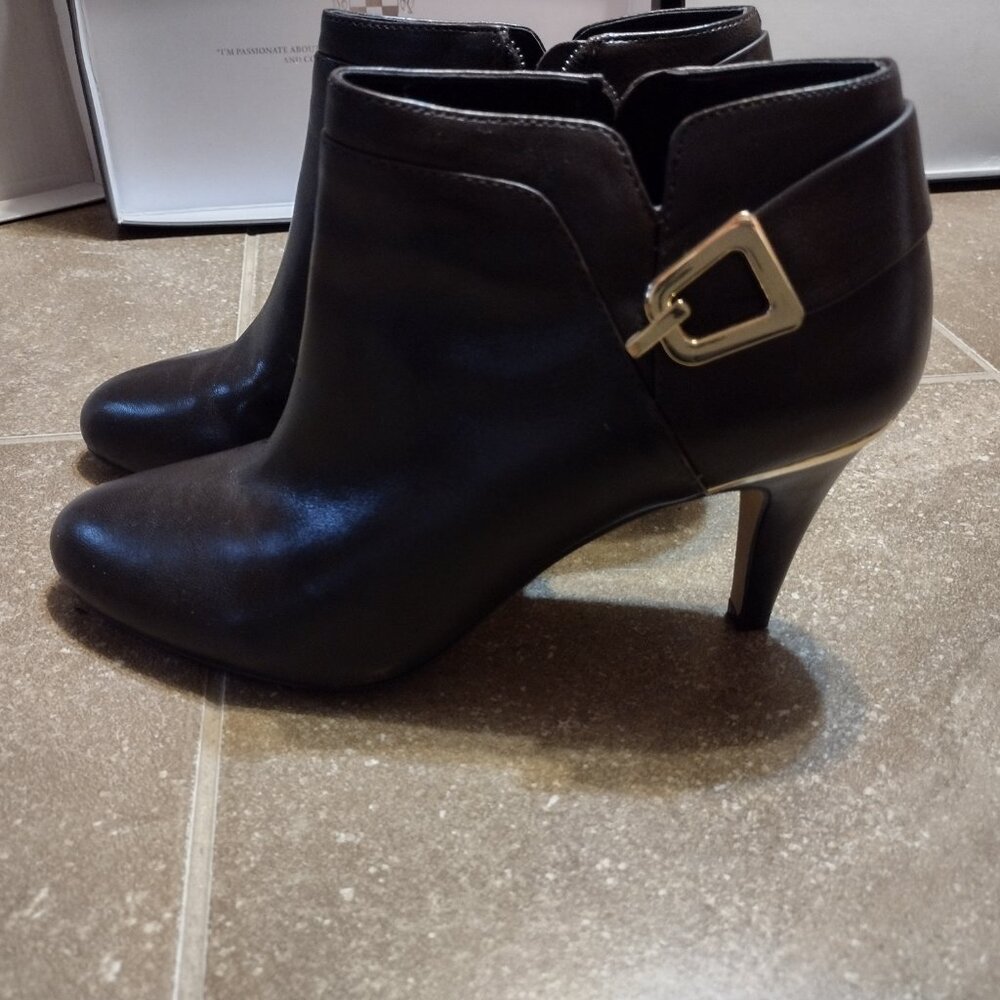 Cute booties - Picture 4 of 8